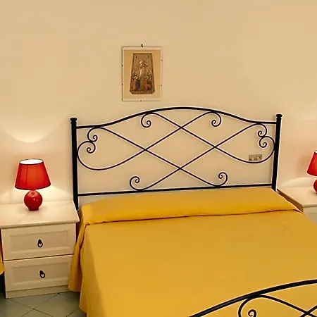 Paradiso 4*